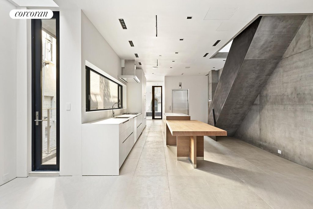 35 Walker Street, Unit PH photo 2