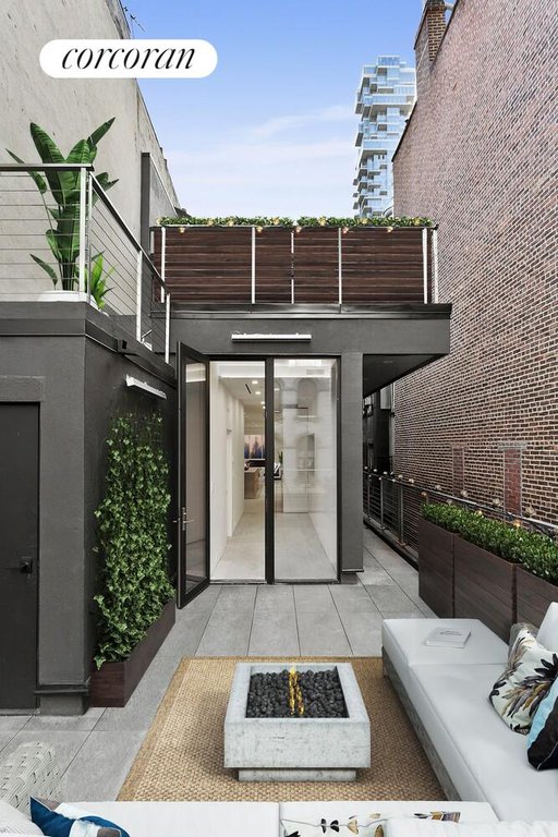 35 Walker Street, Unit PH photo 4