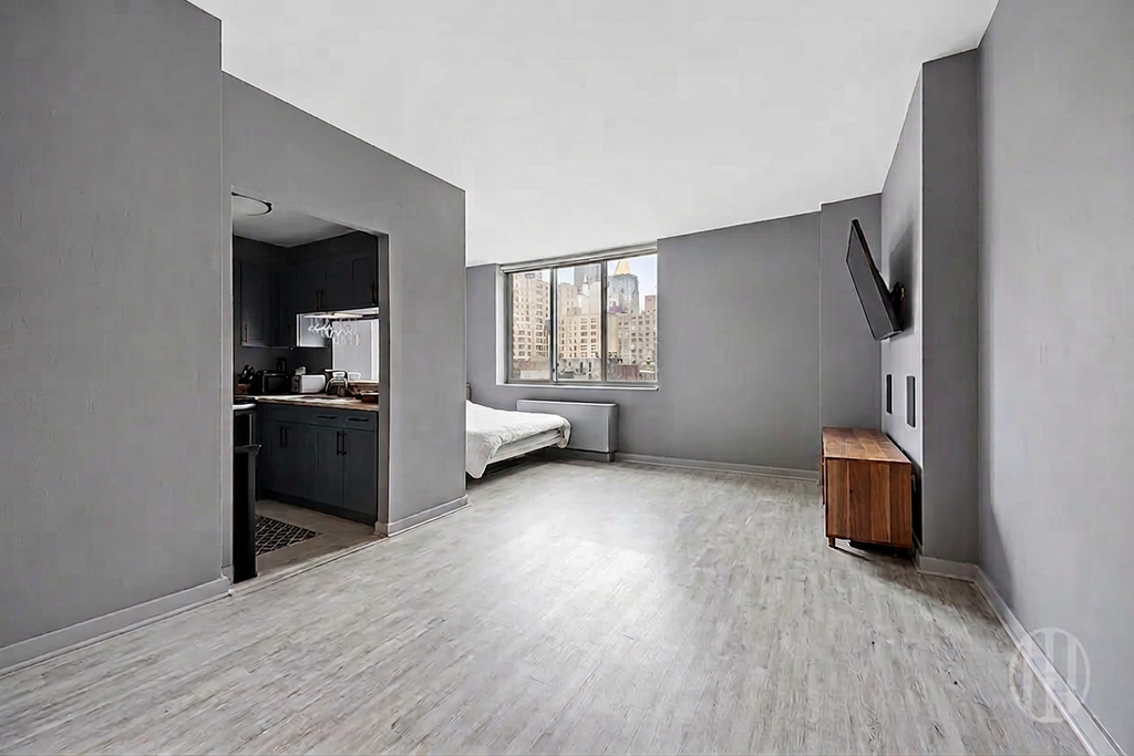 250 East 30th Street, Unit 8H photo 6