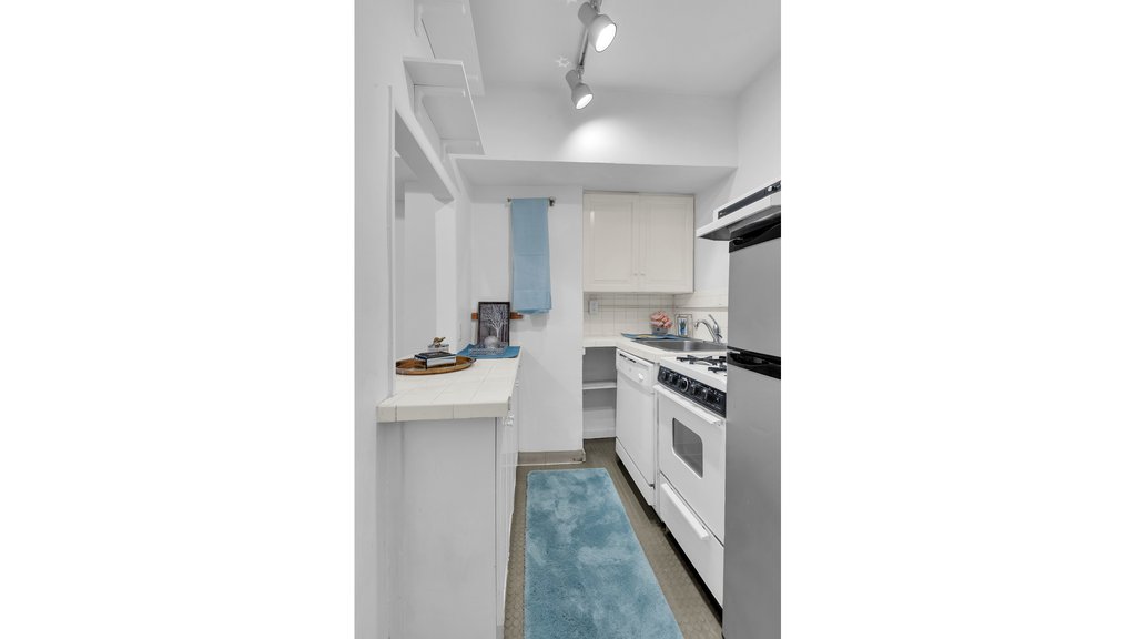 30 East 22nd Street, Unit 4C photo 5