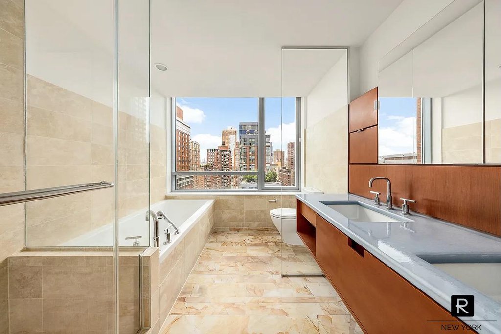 2 River Terrace, Unit 17F photo 6