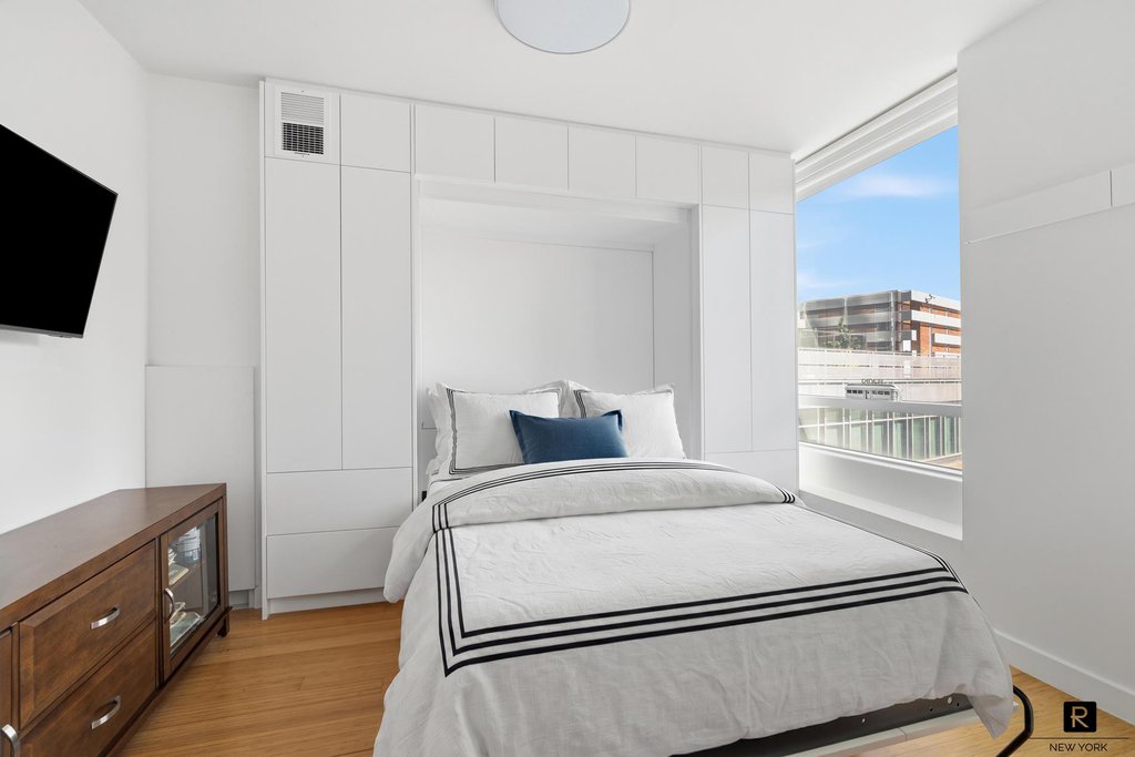 2 River Terrace, Unit 17F photo 7