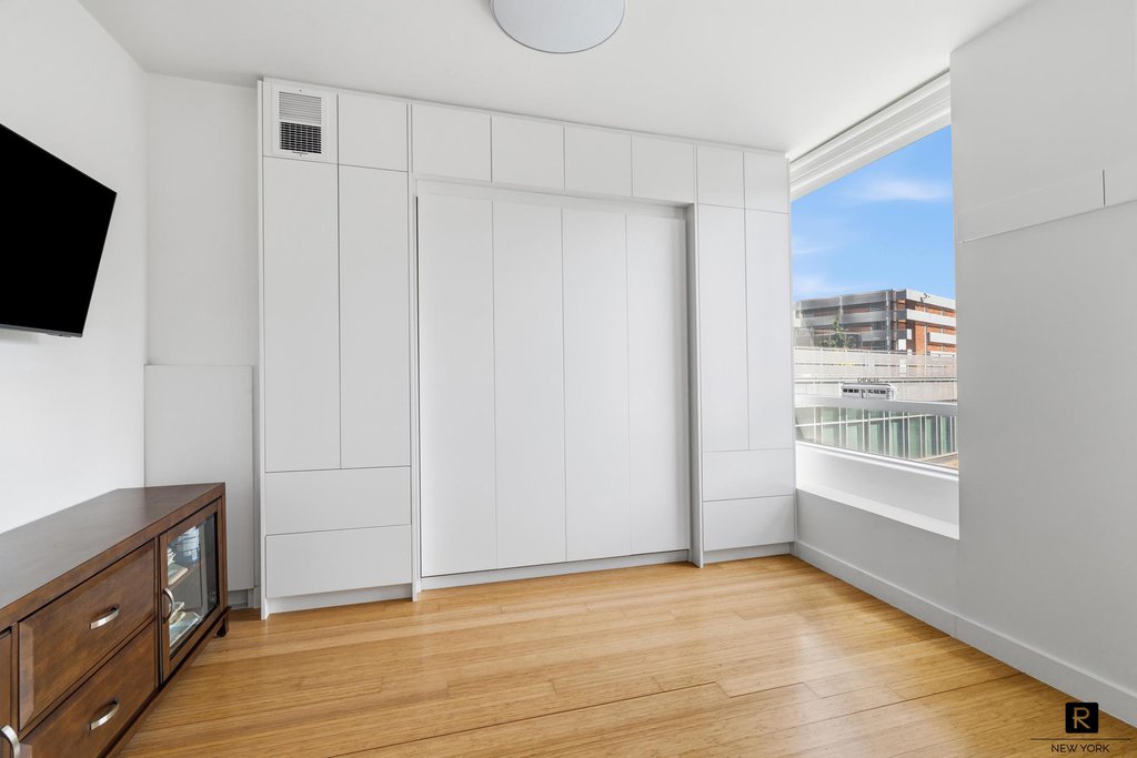 2 River Terrace, Unit 17F photo 8