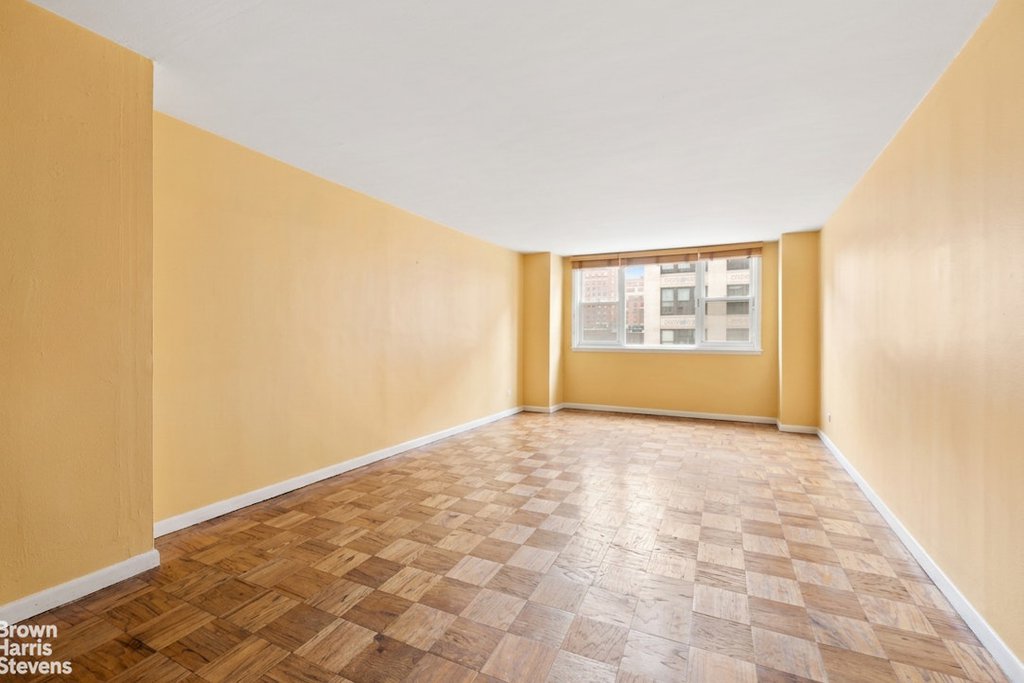 77 Seventh Avenue, Unit 6P photo 5