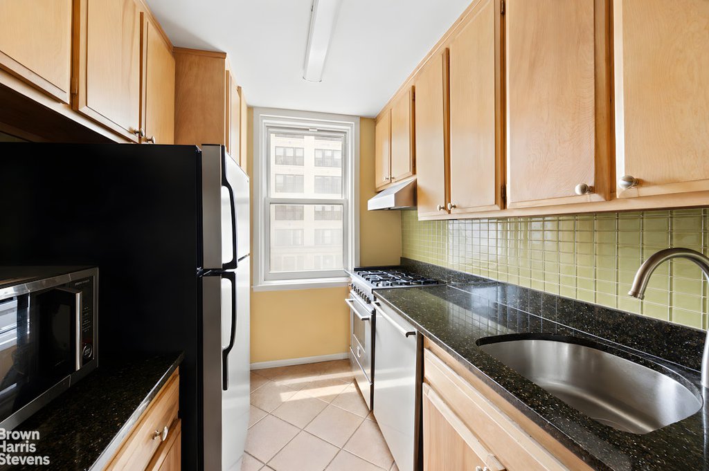 77 Seventh Avenue, Unit 6P photo 7