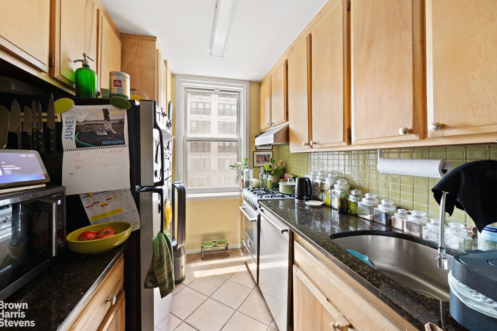 77 Seventh Avenue, Unit 6P photo 8