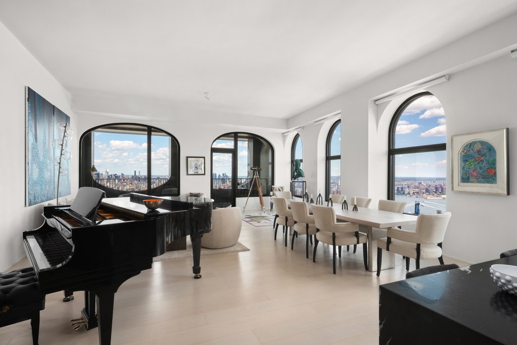 130 William Street, Unit PH62A photo 2