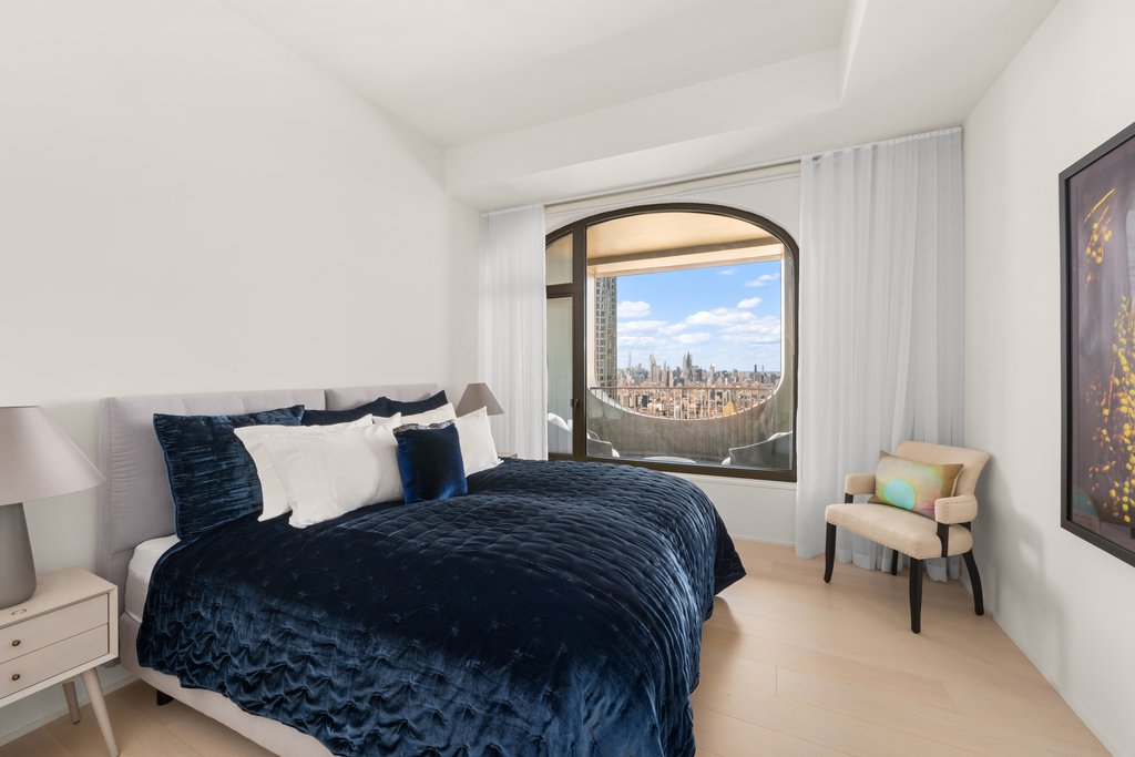 130 William Street, Unit PH62A photo 16