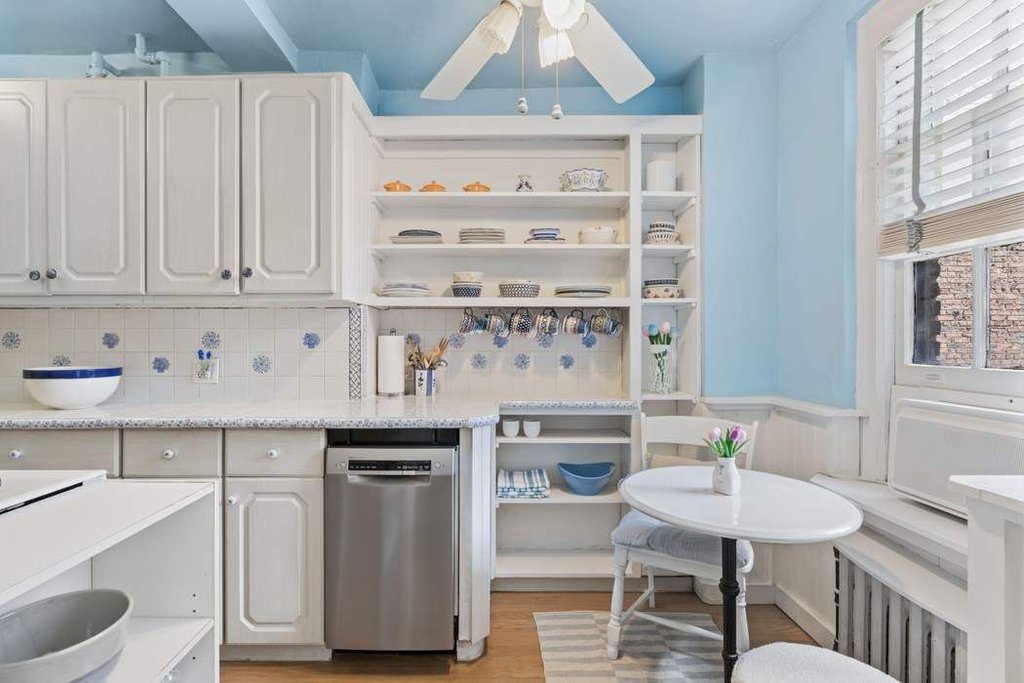 333 East 53rd Street, Unit 5H photo 2
