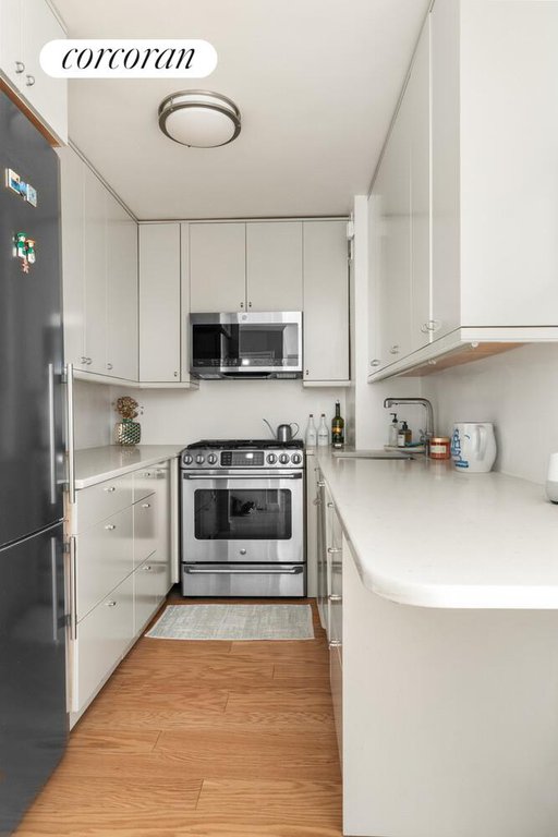 10 West 15th Street, Unit 1021 photo 2