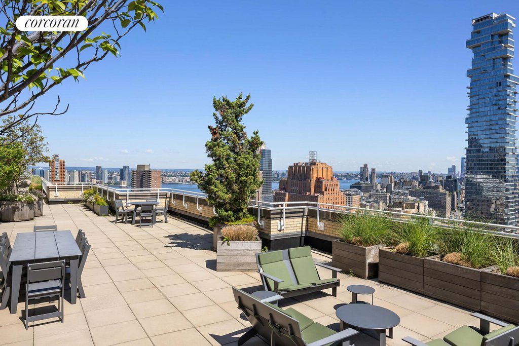 80 Chambers Street, Unit 10B photo 6
