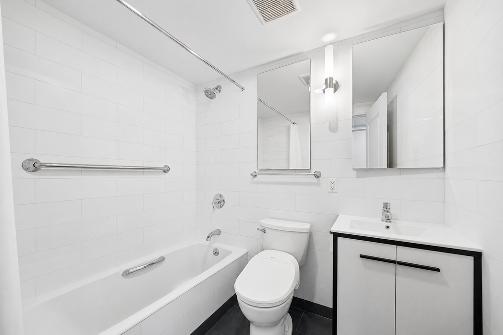 21 Ludlow Street, Unit 5C photo 6