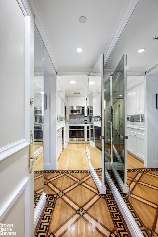 502 Park Avenue, Unit 11A photo 9