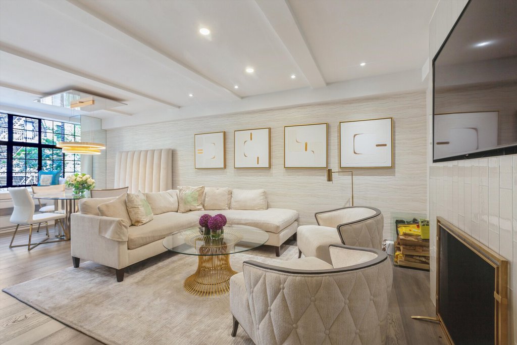 230 East 50th Street, Unit 3A photo 3