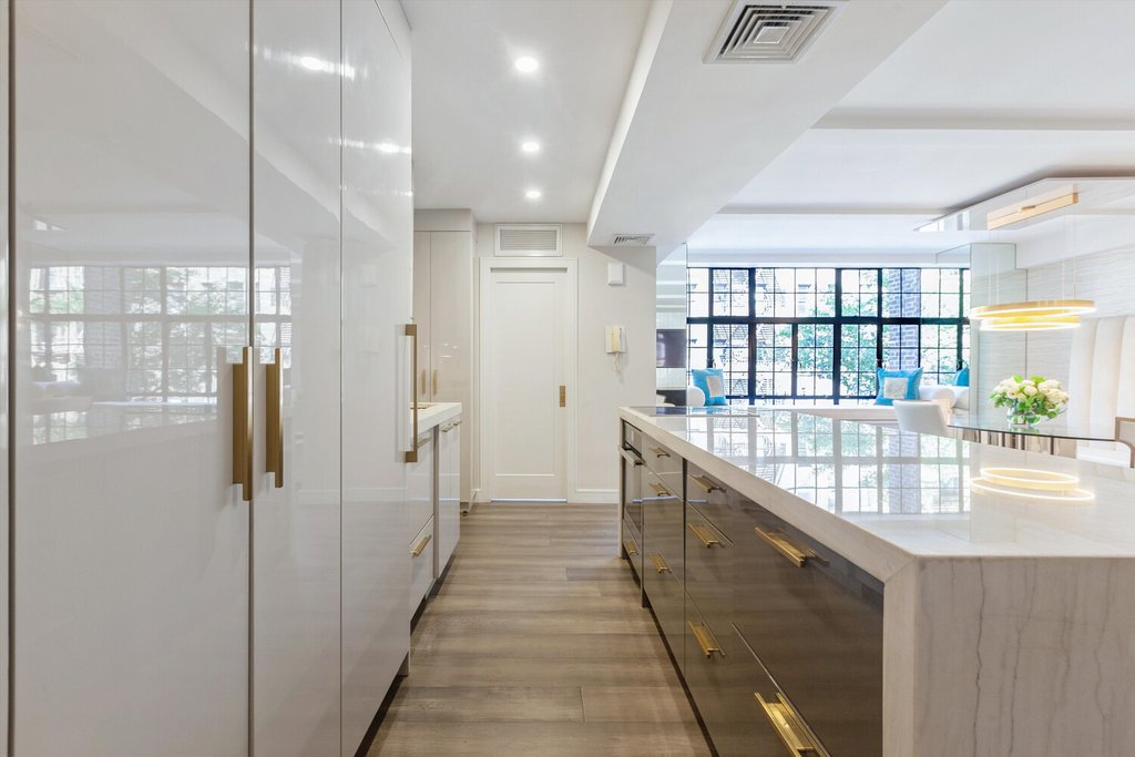 230 East 50th Street, Unit 3A photo 4