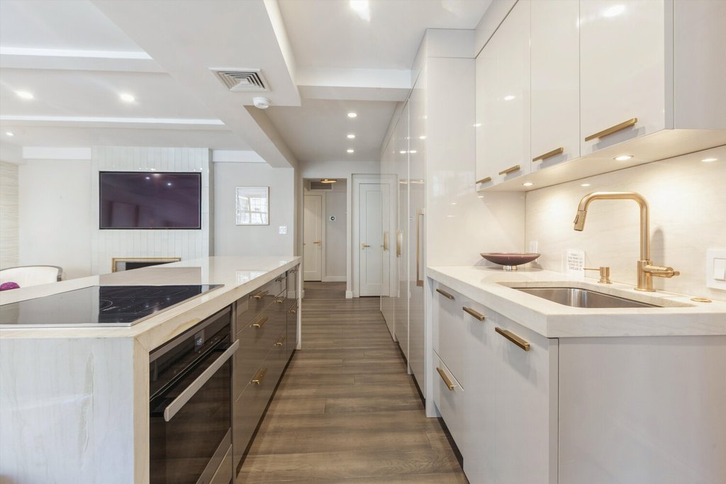 230 East 50th Street, Unit 3A photo 5