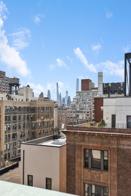 188 East 64th Street, Unit 2501 photo 27