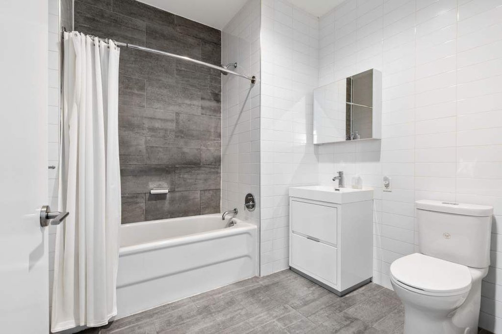 42-14 Crescent Street, Unit 10D photo 5