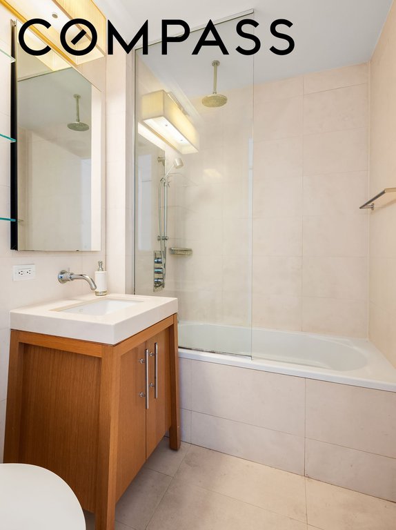 88 Greenwich Street, Unit 2903 photo 4