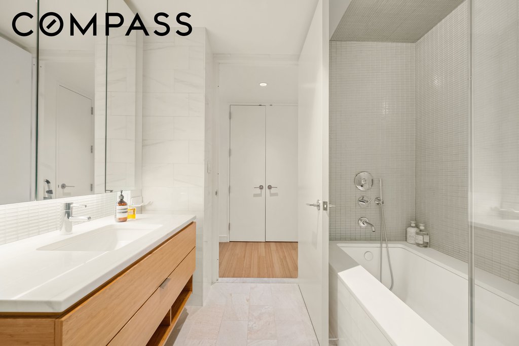 303 East 33rd Street, Unit 7N photo 6