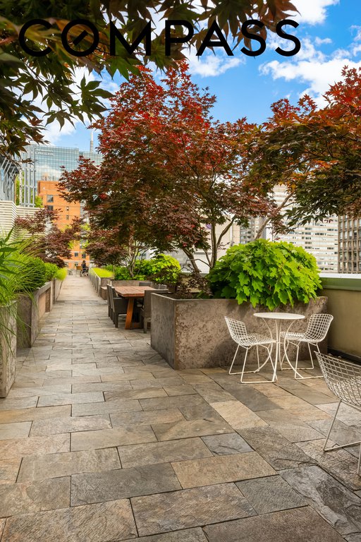 303 East 33rd Street, Unit 7N photo 11