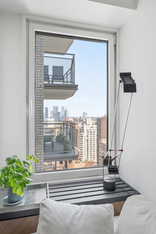 303 East 57th Street, Unit 24A photo 8