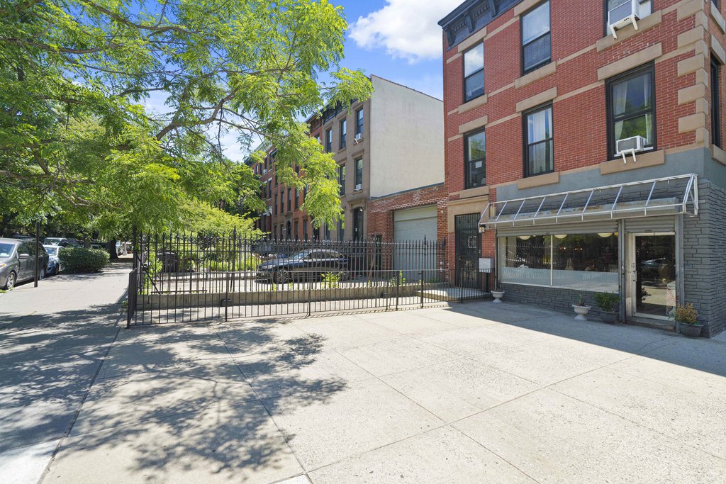 2 4th Place – For Sale photo 2