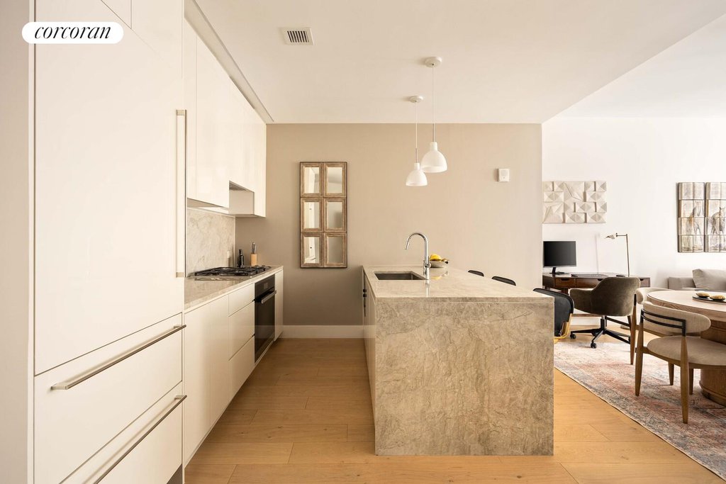 15 West 61st Street, Unit 5L photo 23