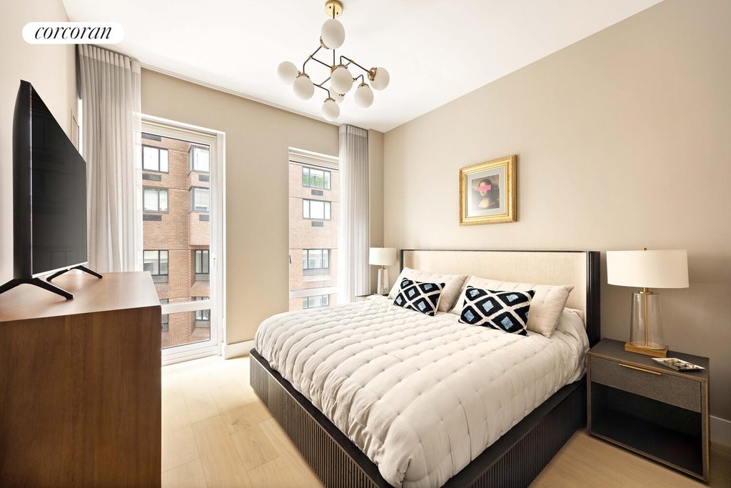 15 West 61st Street, Unit 5L photo 7