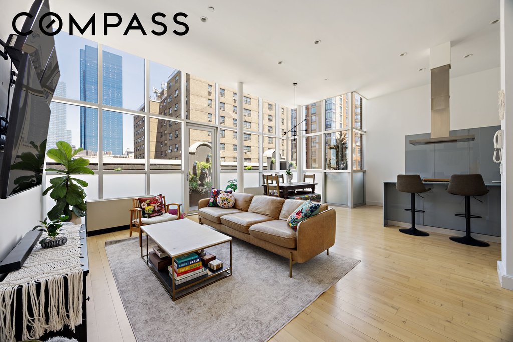 420 West 25th Street, Unit PH9C
