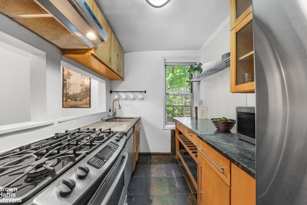 340 Haven Avenue, Unit 1S photo 3