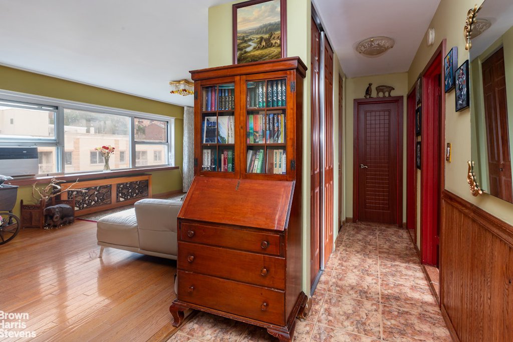 3130 Irwin Avenue, Unit 8C photo 9