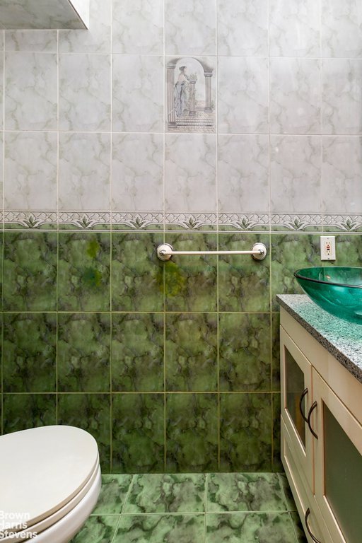 3130 Irwin Avenue, Unit 8C photo 11