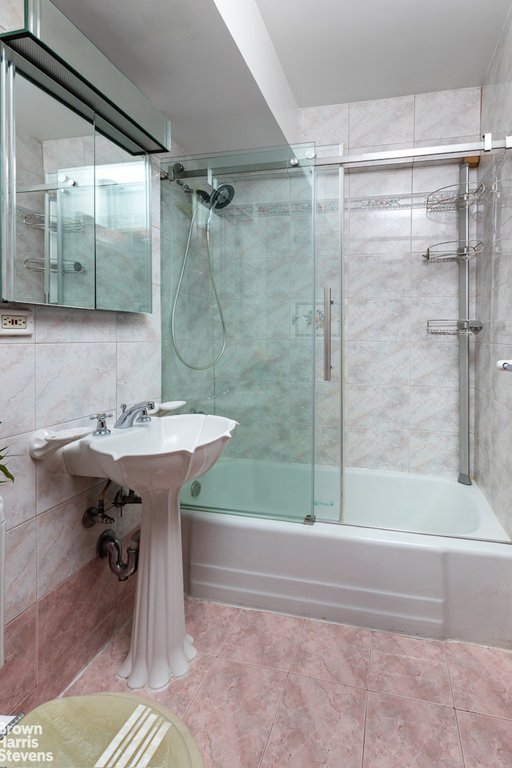 3130 Irwin Avenue, Unit 8C photo 14