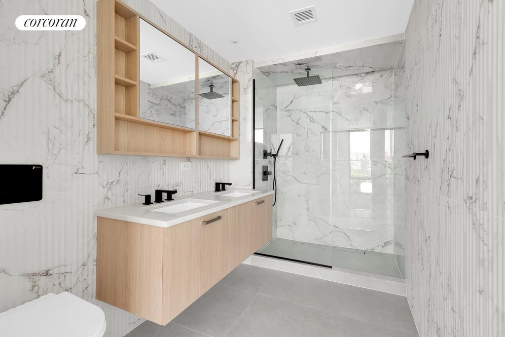 1152 Lafayette Avenue, Unit 4B photo 4