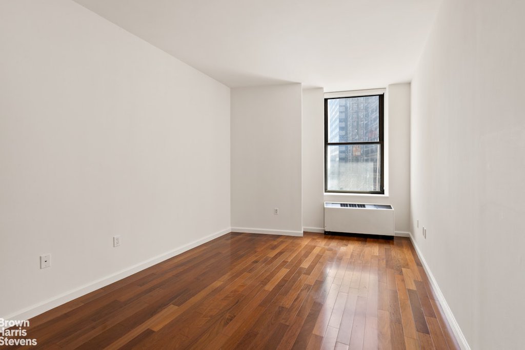 1 Wall Street Court, Unit 1003 photo 3