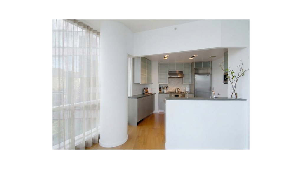 200 Chambers Street, Unit 20C photo 4