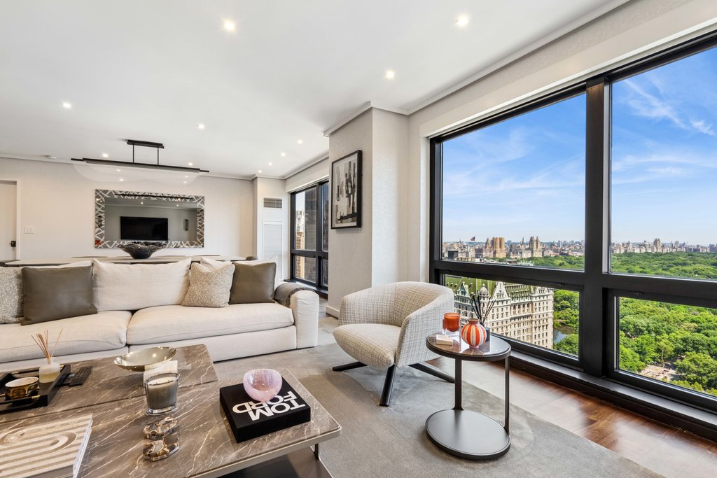 721 Fifth Avenue, Unit 34EF photo 3