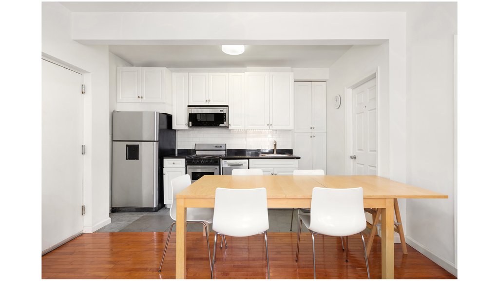 220 West 111th Street, Unit 1D photo 2
