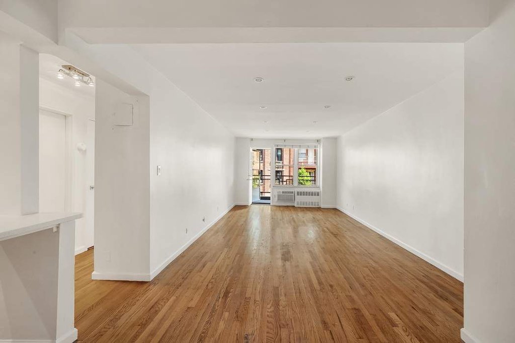 30-44 29th Street, Unit 4J photo 2