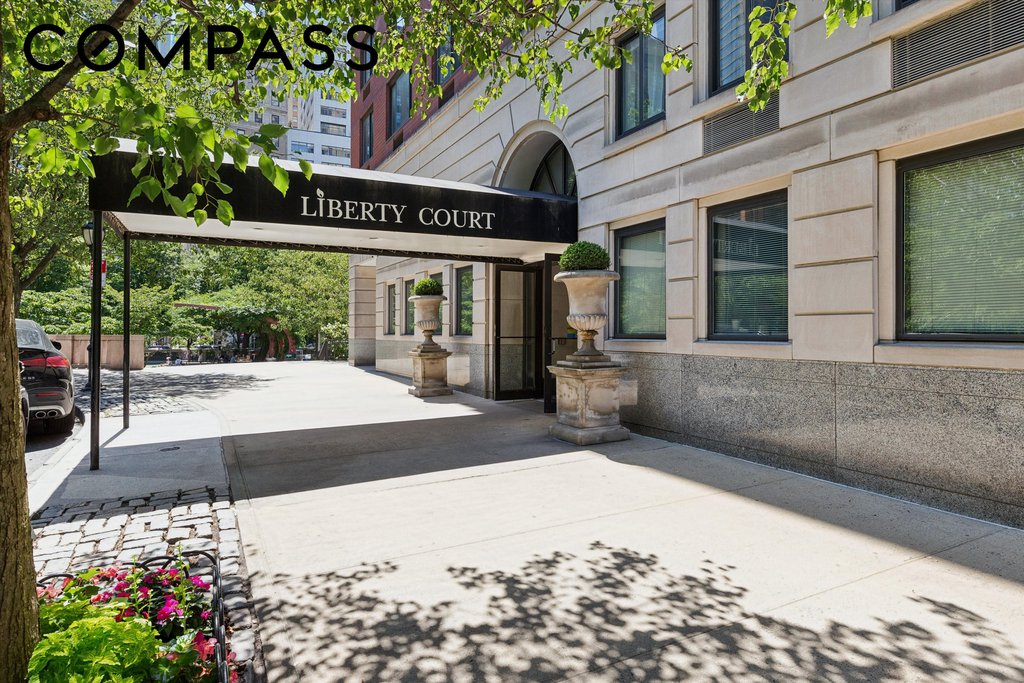 200 Rector Place, Unit 37N photo 11