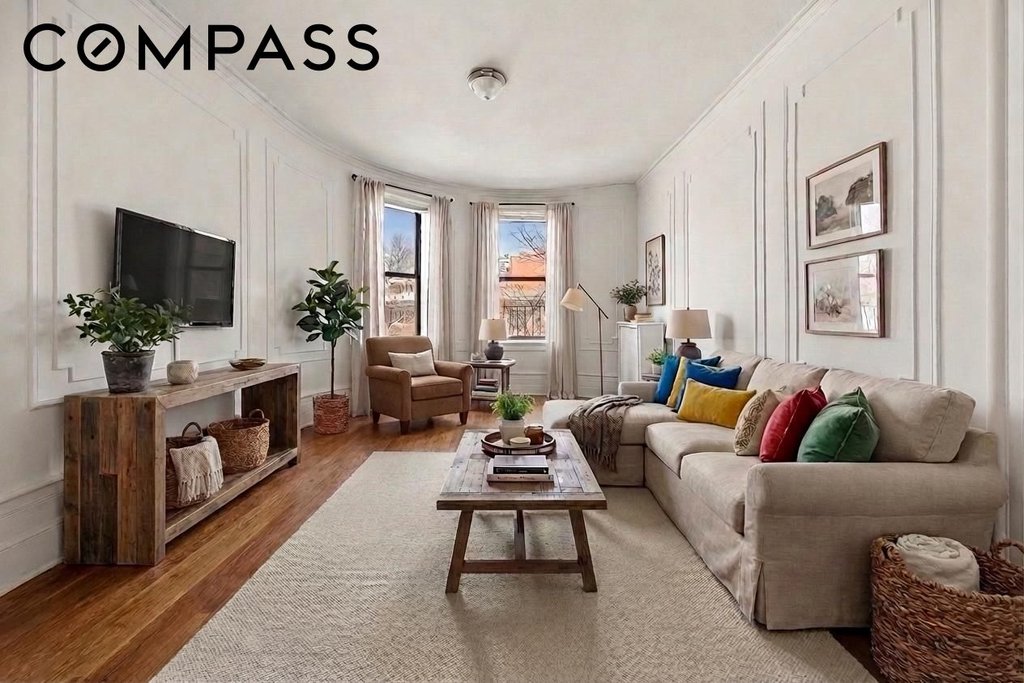 310 Windsor Place, Unit 32