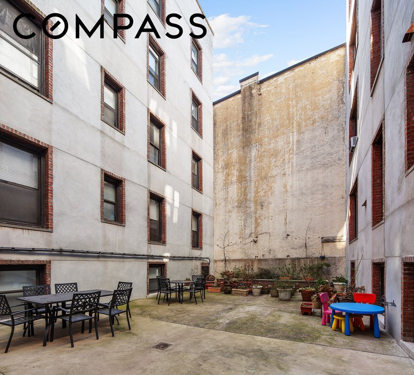 310 Windsor Place, Unit 32 photo 15