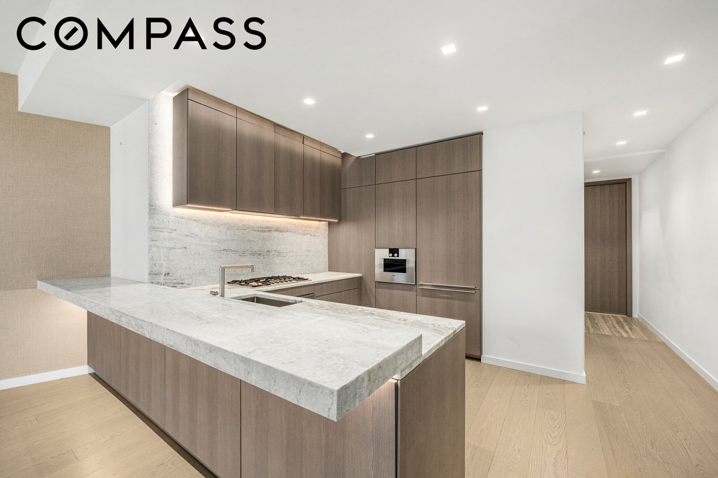 500 West 18th Street, Unit W9D photo 2