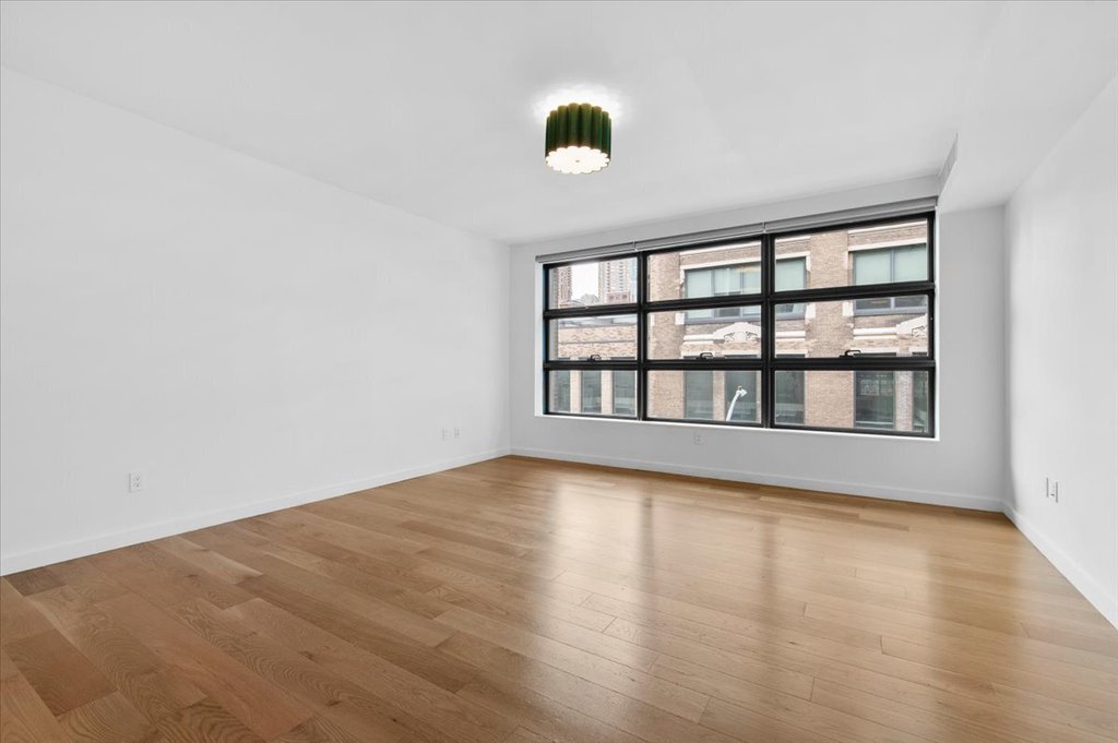547 West 47th Street, Unit 406 photo 11