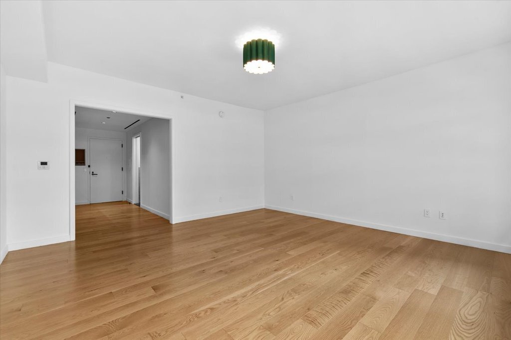 547 West 47th Street, Unit 406 photo 15