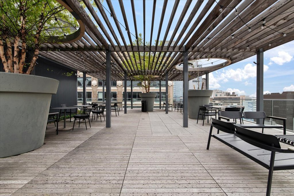 547 West 47th Street, Unit 406 photo 30