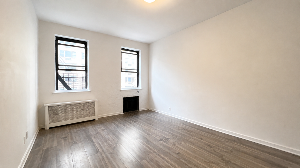 340 East 83rd Street, Unit 4D