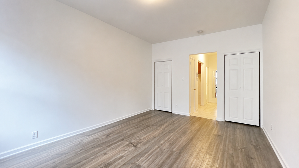 340 East 83rd Street, Unit 4D photo 4
