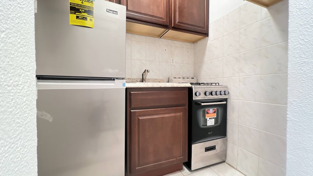 340 East 83rd Street, Unit 4D photo 6